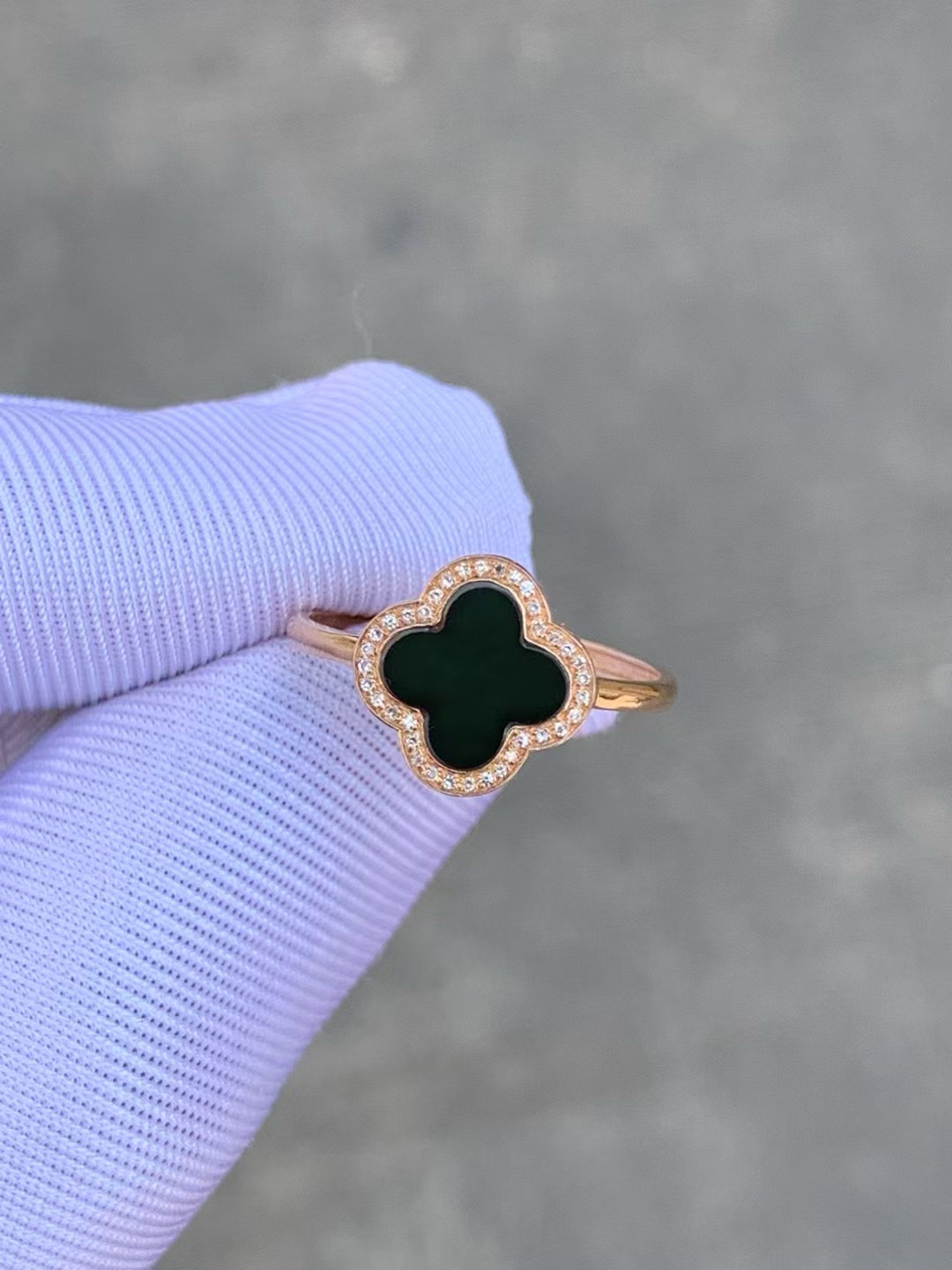凝墨家天然缅甸翡翠18k玫瑰金满钻镶嵌冰种墨翠四叶草女士戒指