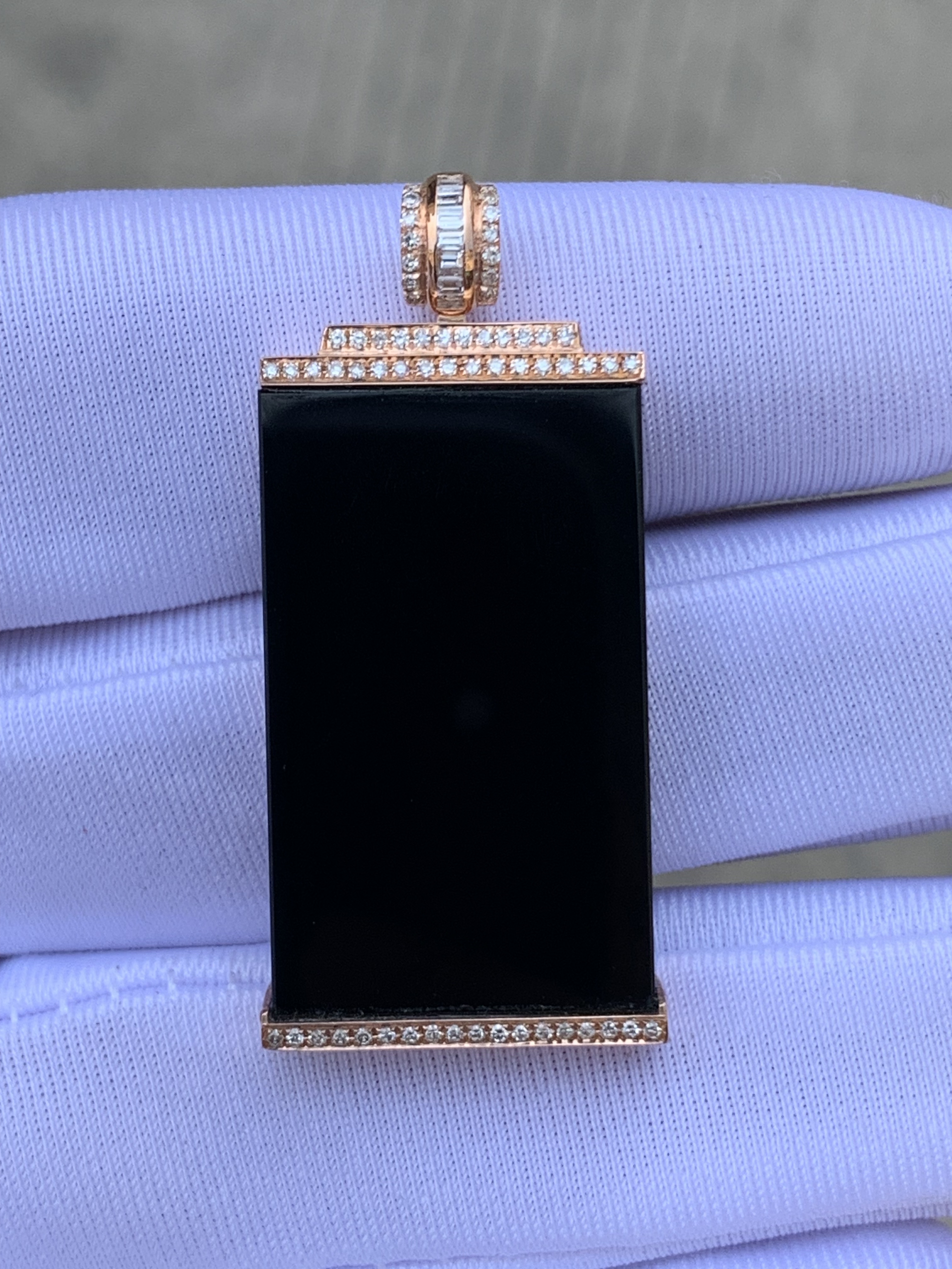 天然缅甸a货冰种墨翠镶18K玫瑰金钻石长方形平安无事牌挂件吊坠