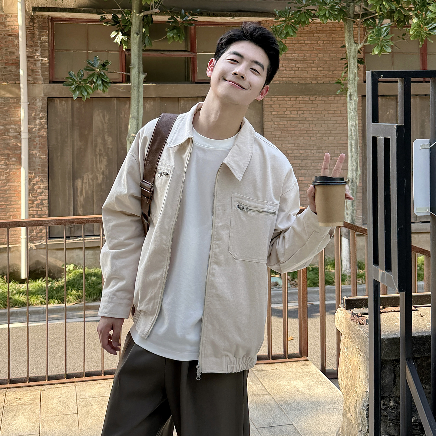 暗物质米色翻领日系高级感工装夹克男生2025新款秋季休闲防风外套
