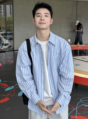 蓝色日系条纹口袋长袖翻领衬衫男生2025新款秋季休闲宽松衬衣外套
