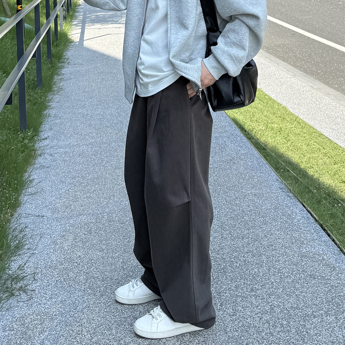 灰色直筒宽松多口袋休闲裤子男生2025新款秋季休闲百搭松弛感长裤