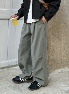 复古弯刀抽绳伞兵裤男款春季新款绿色宽松打褶工装休闲长裤子男