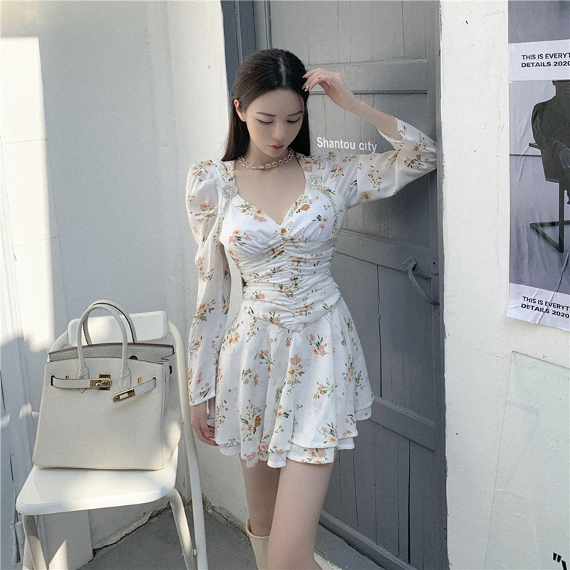 Real shooting autumn and winter sexy waist show thin Floral Chiffon V-neck dress bubble sleeve A-line skirt short skirt girl