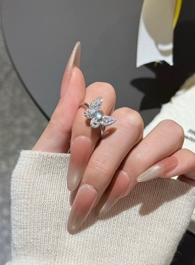 蝴蝶戒指女款开口可调节危料蓝水翡翠蝴蝶结S925纯银送女友希洛阁