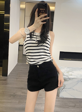 黑色包臀牛仔短裤女2026夏季新款高腰辣妹修身显瘦设计A字热裤子