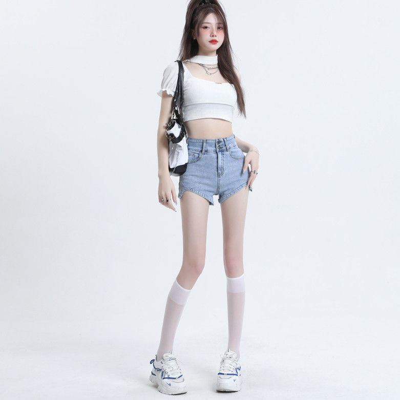 浅蓝高腰不规则紧身牛仔热裤女