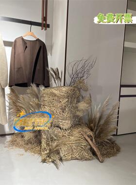 天然干稻草垛草捆服装店