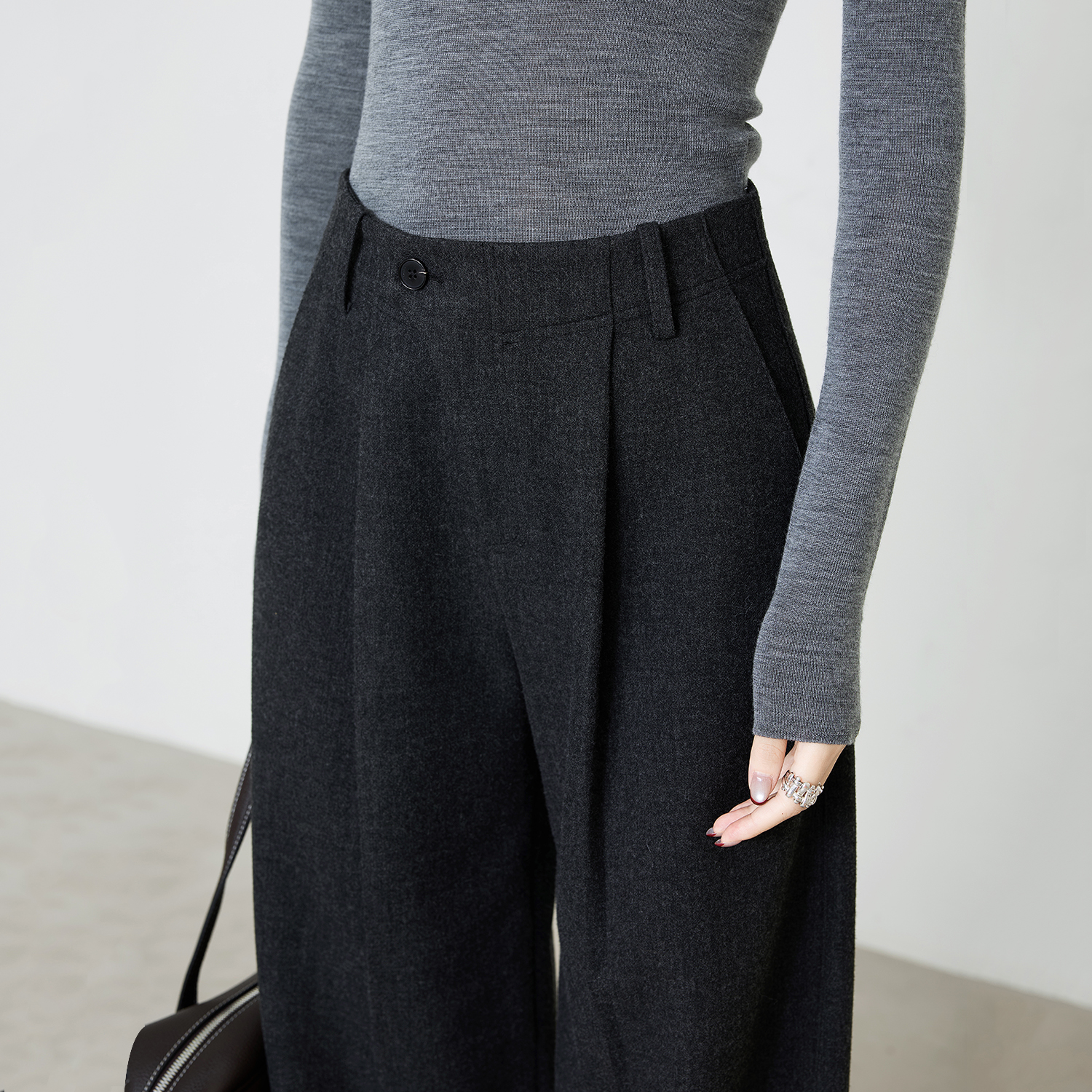 夏莫卡斜门襟后松紧腰灰色阔腿裤