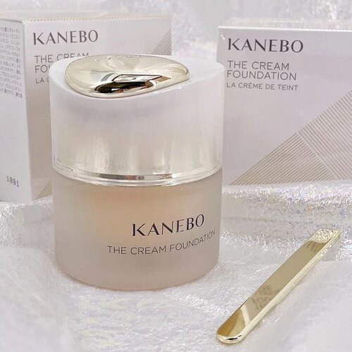 KANEBO嘉娜宝奢华臻萃晶采粉霜