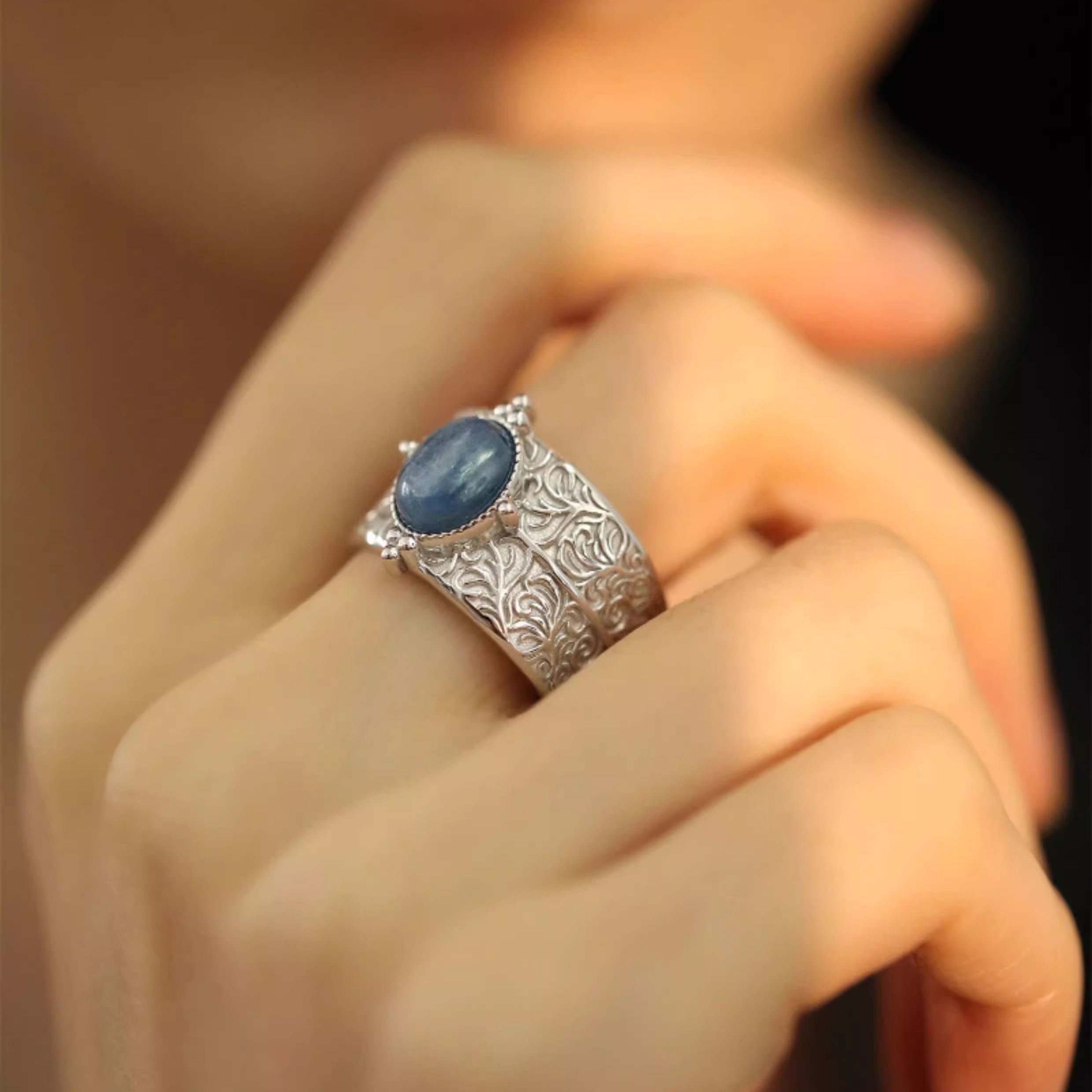 925纯银蓝色锆石唐草纹宽面开口食指戒指女小众设计轻奢高级感