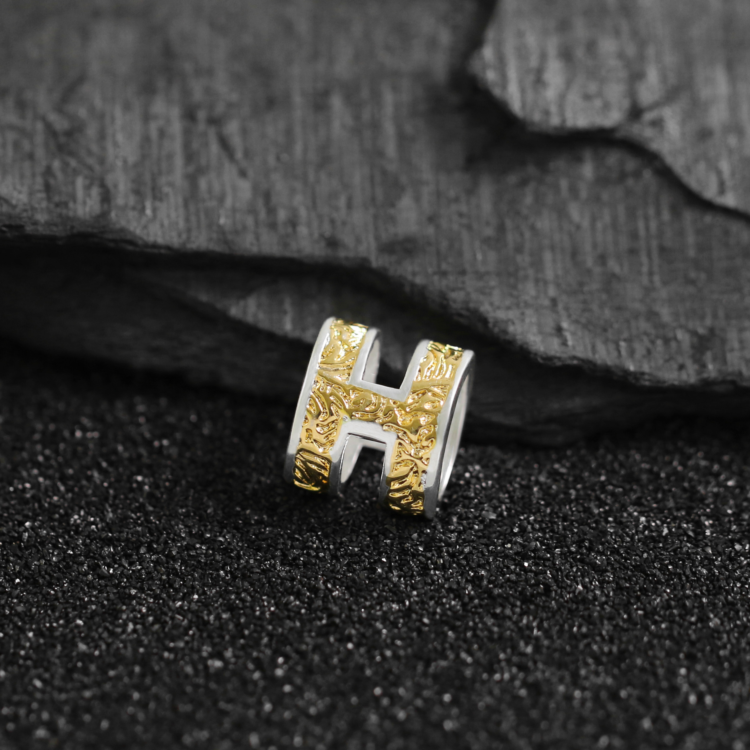 925纯银H字母唐草纹路路通吊坠