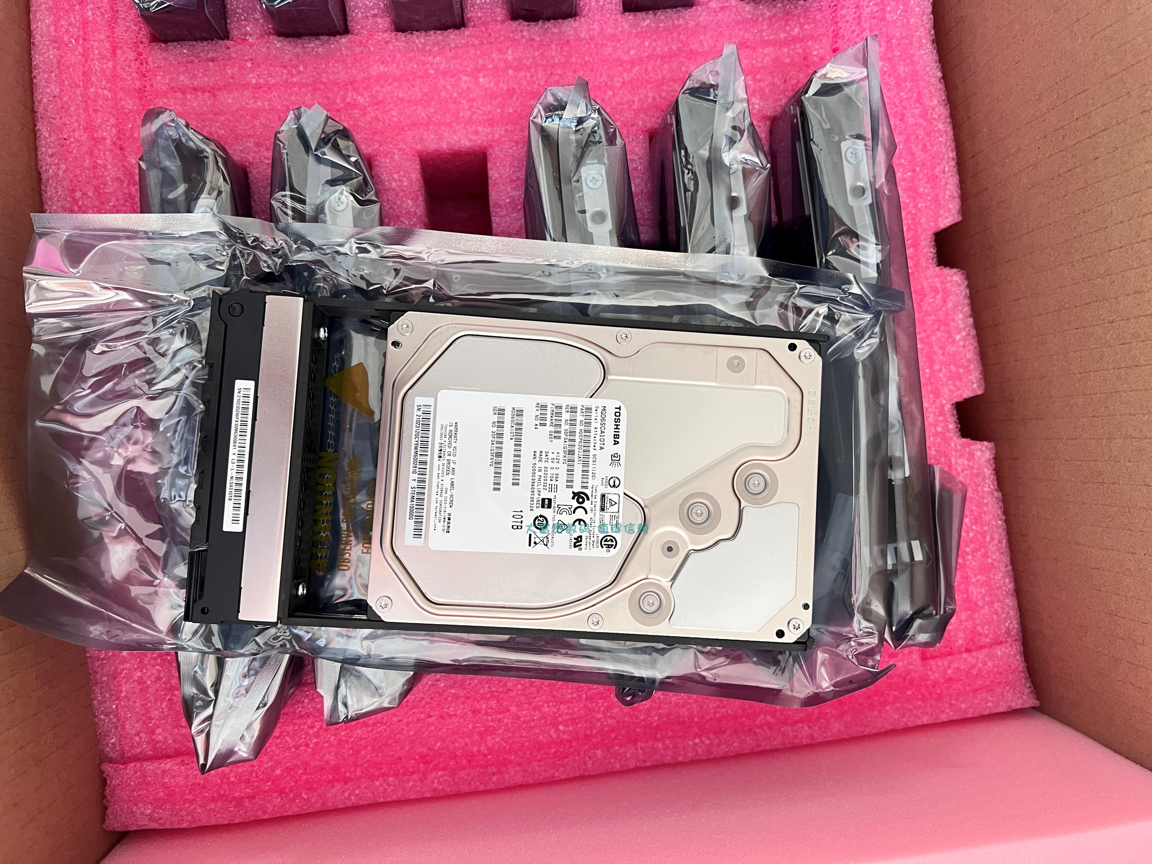 全新 华为 5310/5510 V5 02352WFX L3-L-NLSAS10TB 10TB SAS 硬盘