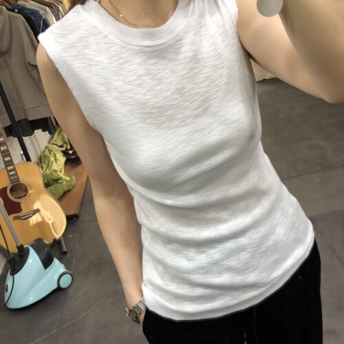 现货TALK圆领无袖修身纯色打底衫
