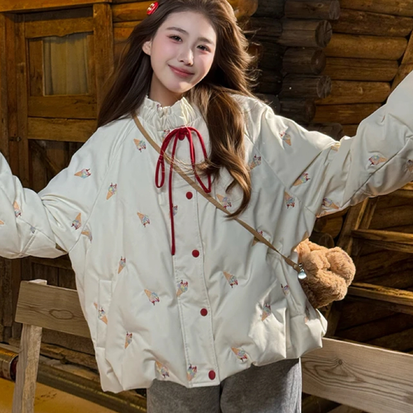 冰淇淋系列鸭鸭羽绒服女款2025年秋冬新款短款时尚印花外套