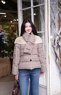 百搭休闲棉服 25秋冬格纹拼接环保皮草围巾鹅绒服时尚 GUO JINGYI