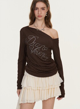 DIANA VEVINA 26春夏烫钻斜肩长袖T恤 size：S/M/L ¥1080