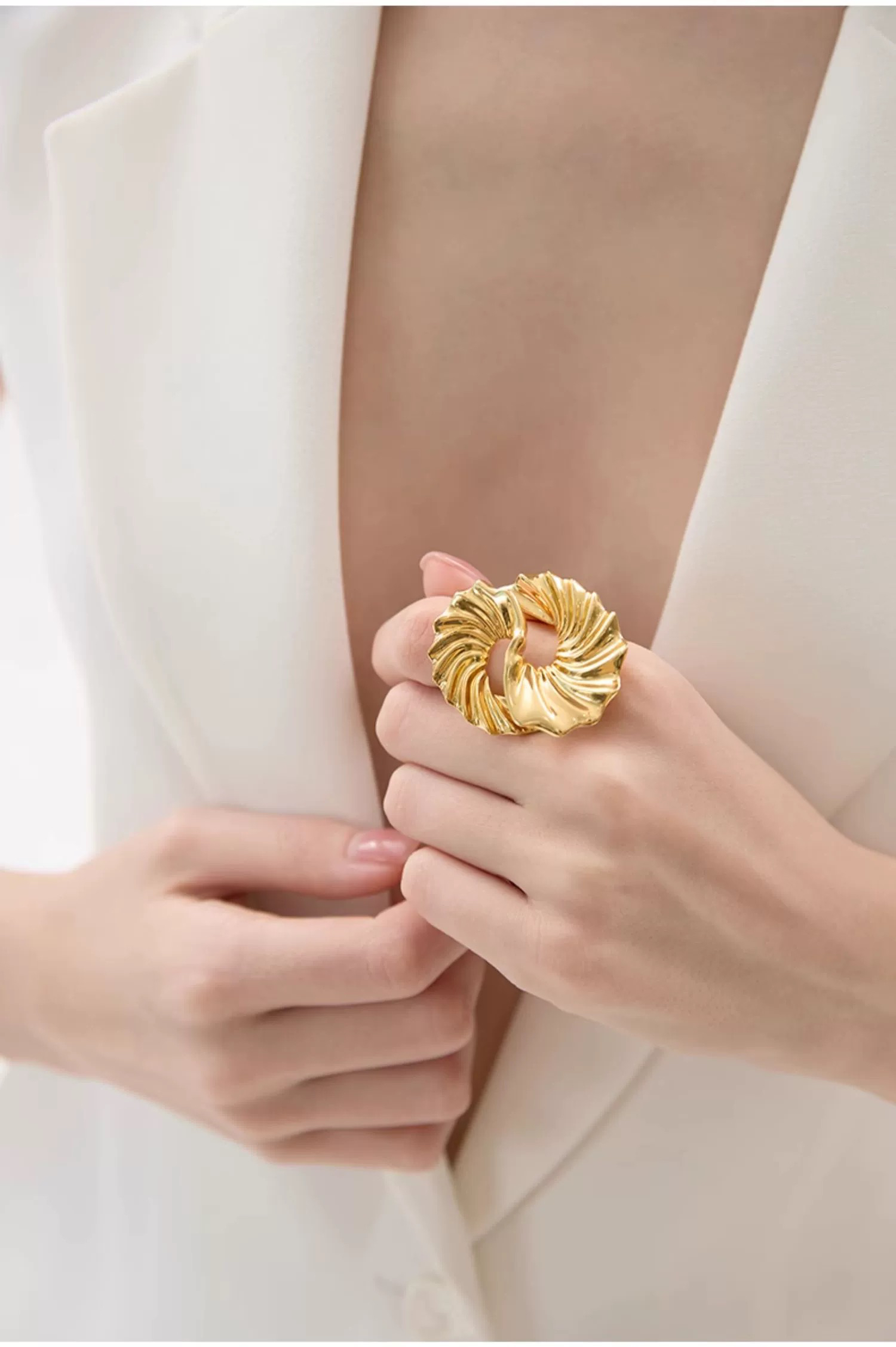 盐岛洄溯系列戒指鸡尾酒戒新款轻奢氛围感原创设计首饰