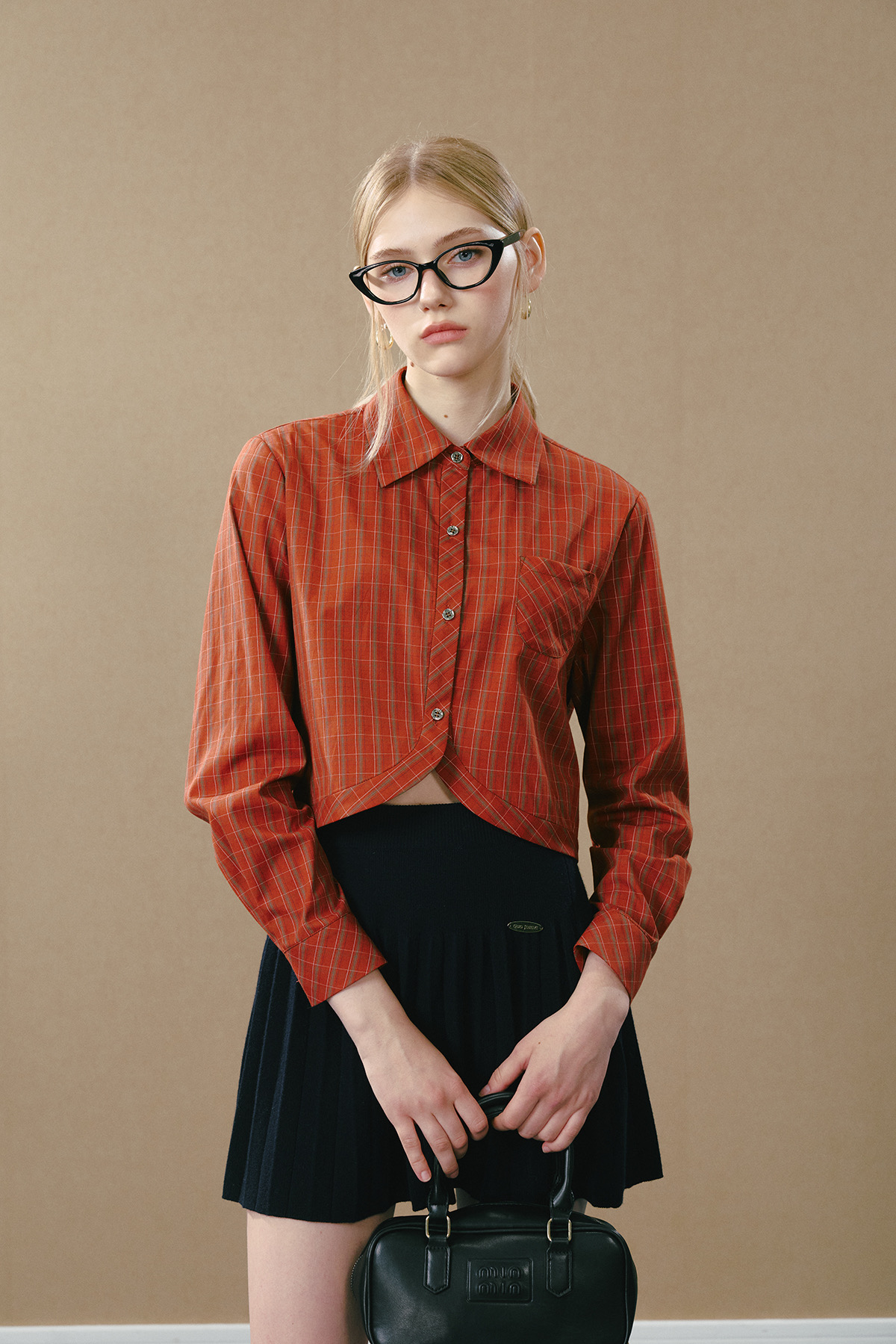 格纹弧边短衬衫女百搭上衣