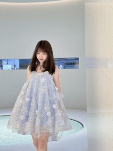 The Festive晴彩绽放蓝宝花涧重工连衣裙时尚少女立体花朵吊带裙