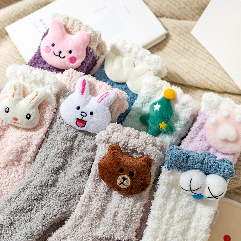 秋冬季可爱卡通珊瑚绒中筒袜子女保暖加厚毛绒月子袜地板家居袜