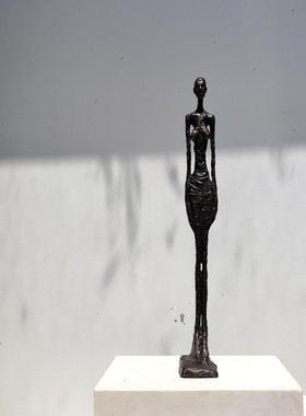 抽象仰望黄铜摆件雕塑