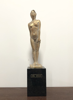 收藏赏析青铜雕塑名家雕刻家钱龟贤治作铸铜“风雅”女性置物摆件