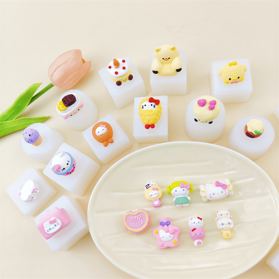 DIY迷你小鼻嘎巧克力轻粘土树脂石膏滴胶食玩硅胶模具捏捏乐模具