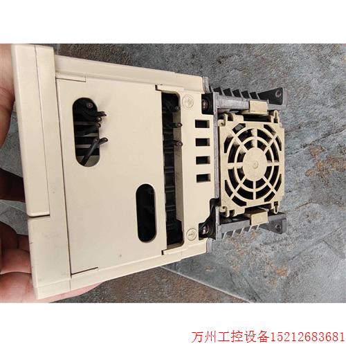 议价直拍不发:拆机安川变频器CIMR-V7AT41P5,1.5kw成色,询价