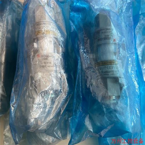 议价直拍不发:询价全新原装 SMC SFD100-C06 2个  140一个议价