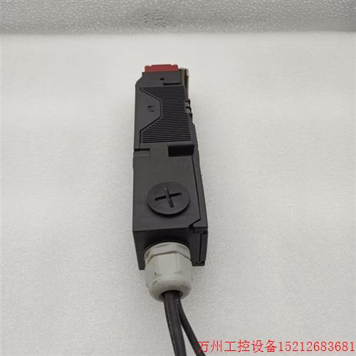 议价直拍不发:OMRON安全门锁开关D4GL-2HFA-A