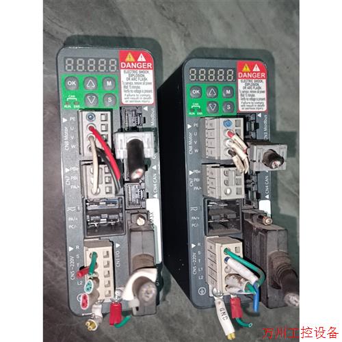 议价直拍不发:施耐德400瓦1KW.2KW驱动器LXM28AU04M3X.