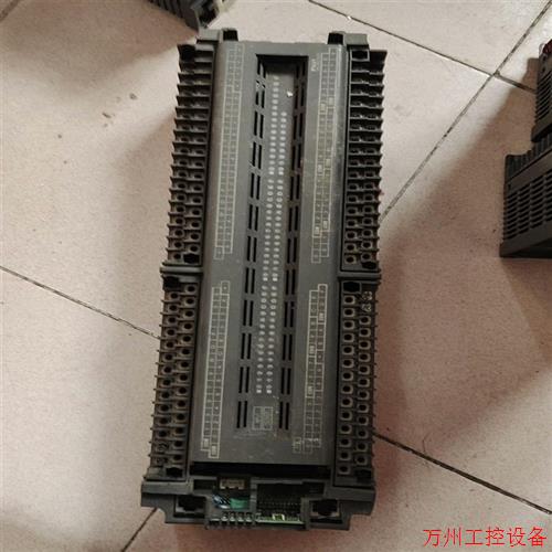 议价直拍不发:PLC可编程控制器 NB2U90R-11没有测试 配件价议价