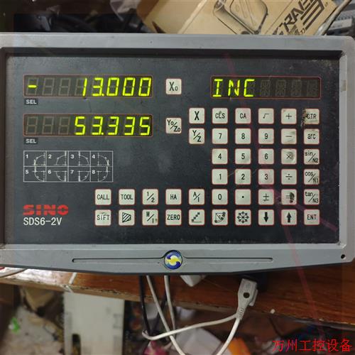 议价直拍不发:光栅尺控制显示表SDS6一2V,二手拆机成色如图,能通