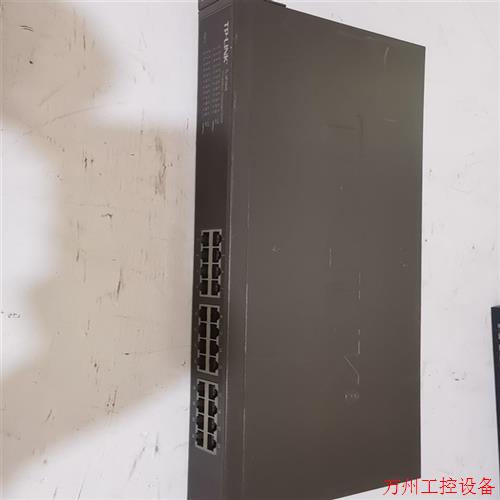 议价直拍不发:TPL-SF1024S,百兆交换机,成色如图,功能正常使
