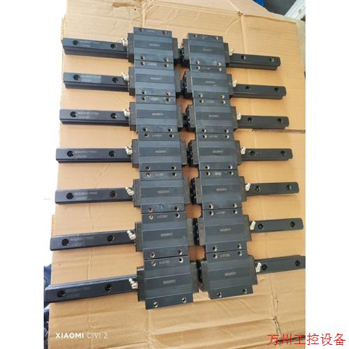 议价直拍不发:HSR20  THK法兰滑块导轨,滑块安装孔距53x40mm