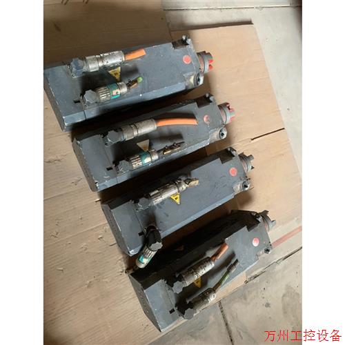 议价直拍不发:ATV212HD18N4拆机施耐德变频器,成色如图,质量包