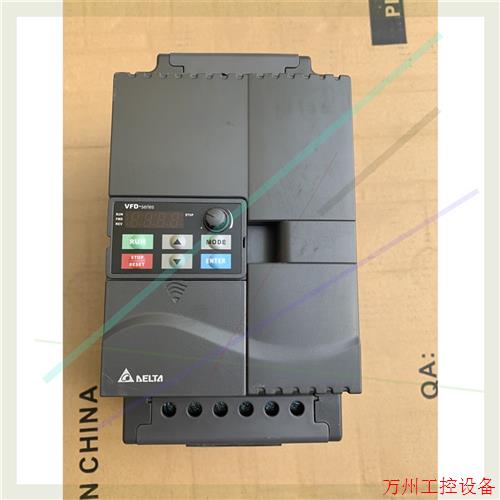 议价直拍不发:台达变频器VFD110E43A数量22台,成色非常漂亮,装电