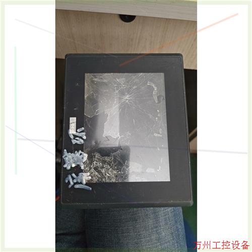 议价直拍不发:和泉IDEC触摸屏HG2G-5TT22TF-B
