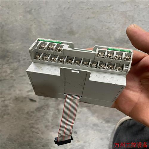 议价直拍不发:三菱PLC FX5-16EX/ES,成色如图,功能包好,10议