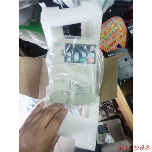 议价直拍不发:全新伟创变频器,AC70-T3-1R5G/2R2P   全新