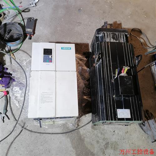 议价直拍不发:拆机55kw永磁空压机电机控制器一套ac100-t3-055,