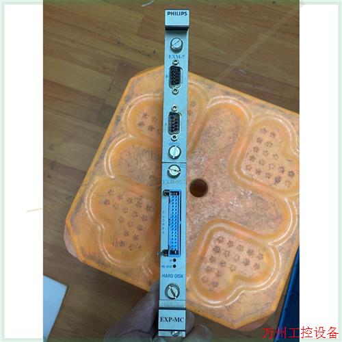 议价直拍不发:施耐德PLC  TM200C60R 没有端子,成色还是很不错