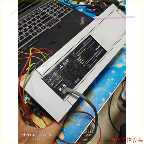 议价直拍不发:三菱FX5U-80MT原装包好已测试功能点位 成色一般