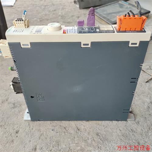 议价直拍不发:LXM32AD18M2 9新施耐德伺服驱动器 1KW 拆机包,议