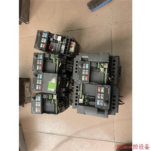 议价直拍不发:台达变频器.VFD037E43A.0.75KW.4台.2.2