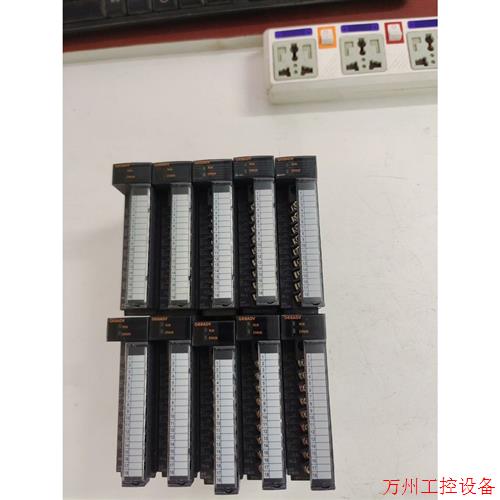 议价直拍不发:三菱 Q68ADV 模块 拆机货,成色漂亮   图片