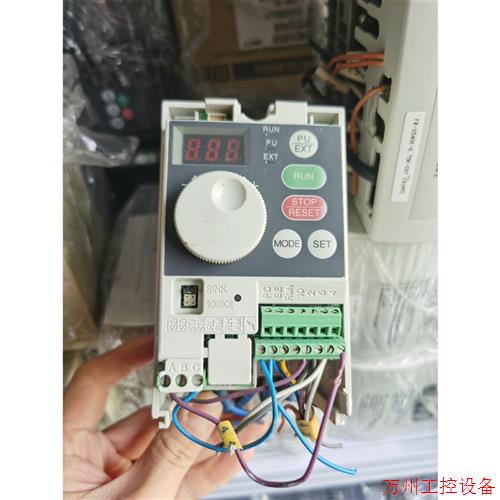 议价直拍不发:三菱变频器FR-S520S-0.75K-CH. 0.75KW