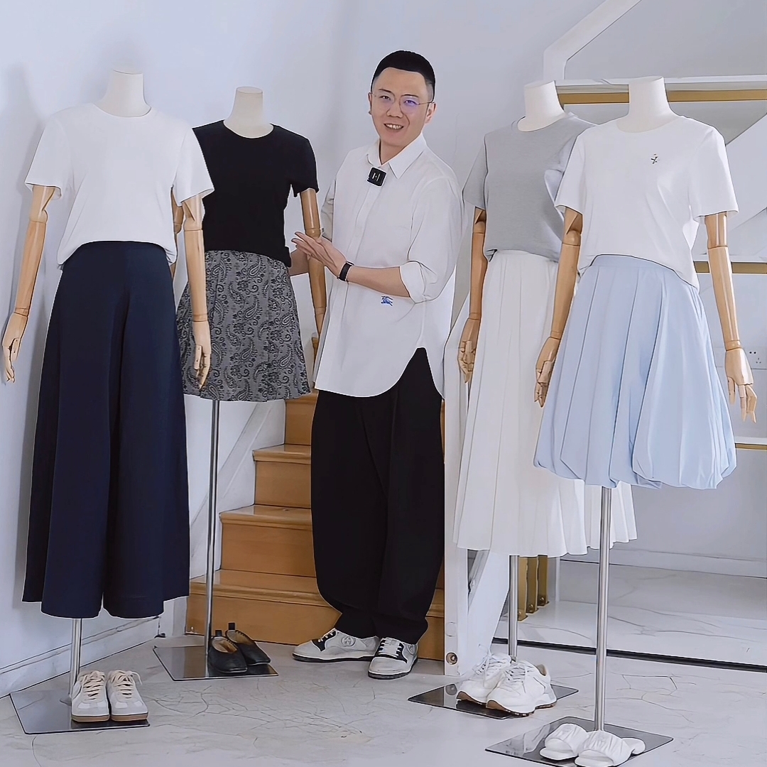 短袖简约圆领纯棉女T恤