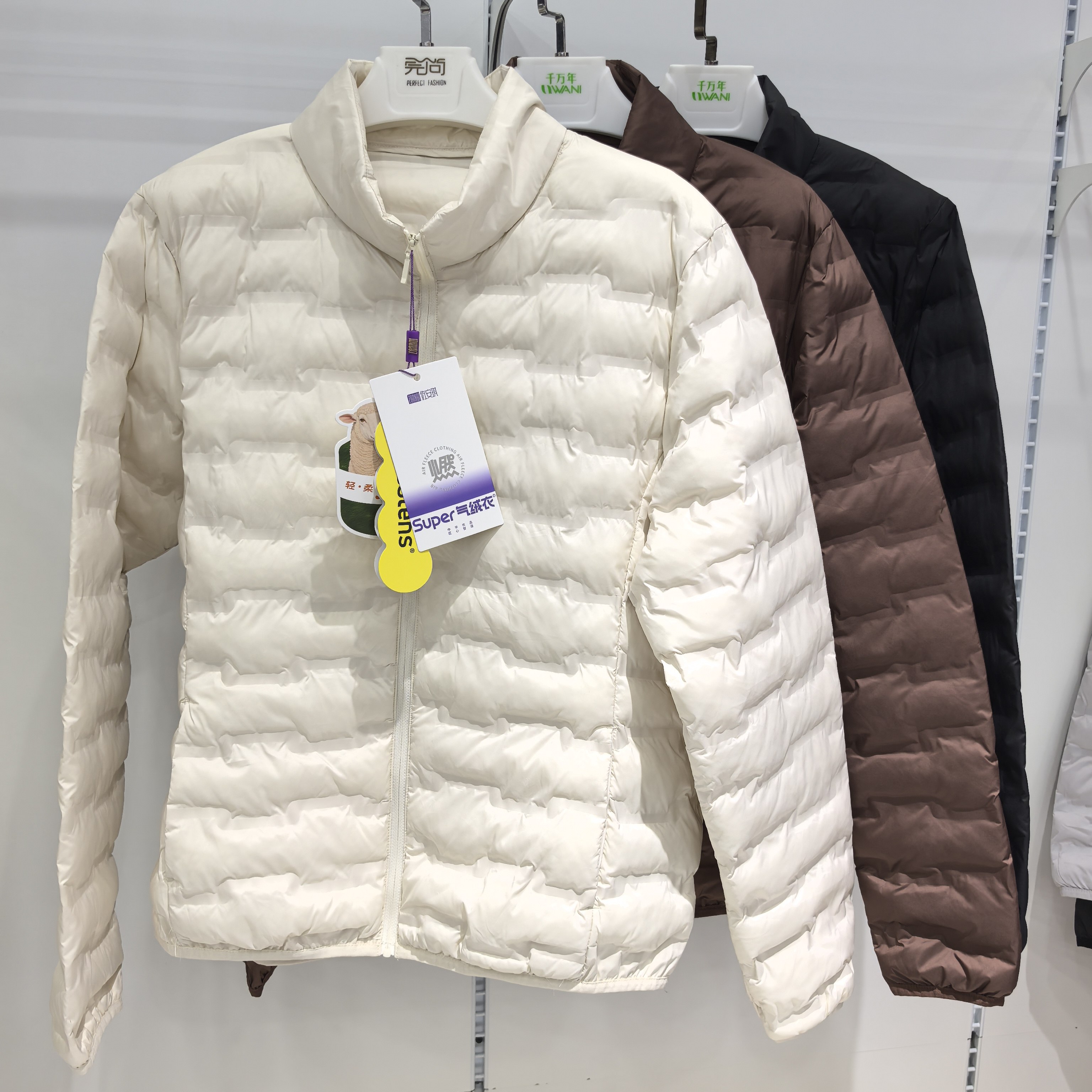 佐安琪3511轻薄气绒外套女立领修身短款棉服百搭外穿拉链小棉袄冬