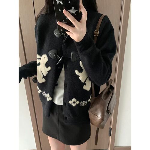 加厚复古牛角扣卡通毛衣开衫女